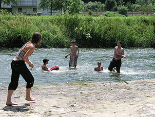 Badespaß im Neckar